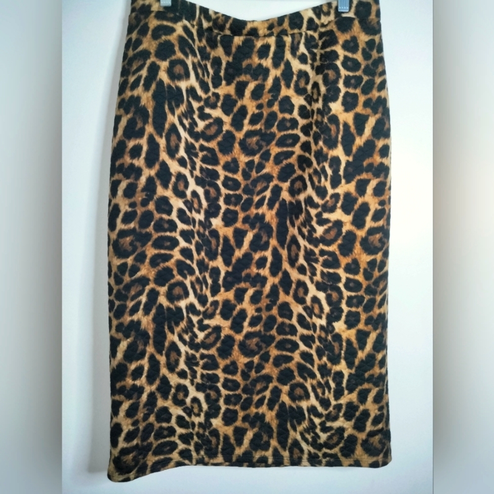 Shanna's Threads (Size L) Animal Print Diamond Quilt Pull-on Pencil Skirt